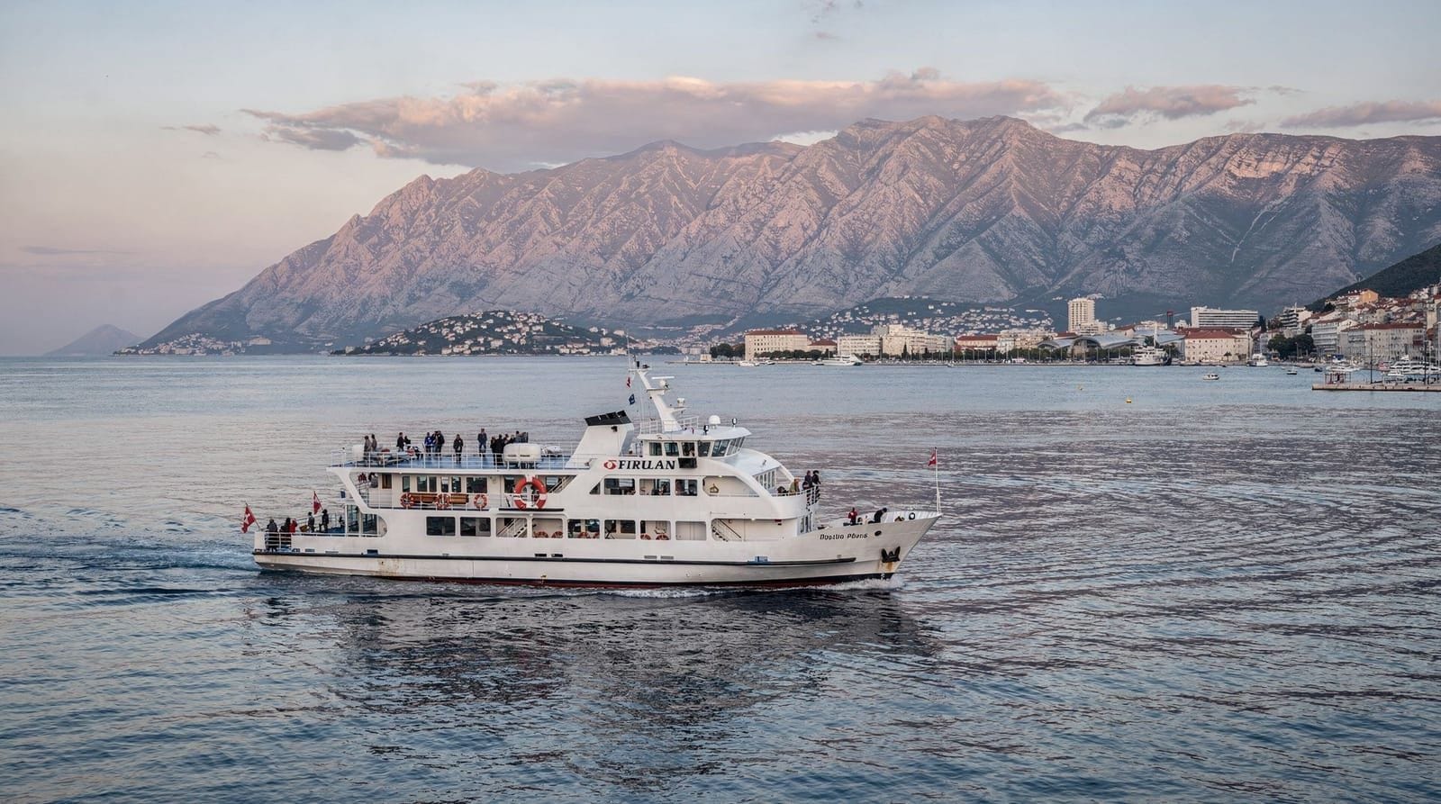 Die besten Tagesausflüge von Kroatiens Hauptstädten — Die besten Tagesausflüge ab Split, Dubrovnik, Zagreb und Zadar — Nationalparks, 