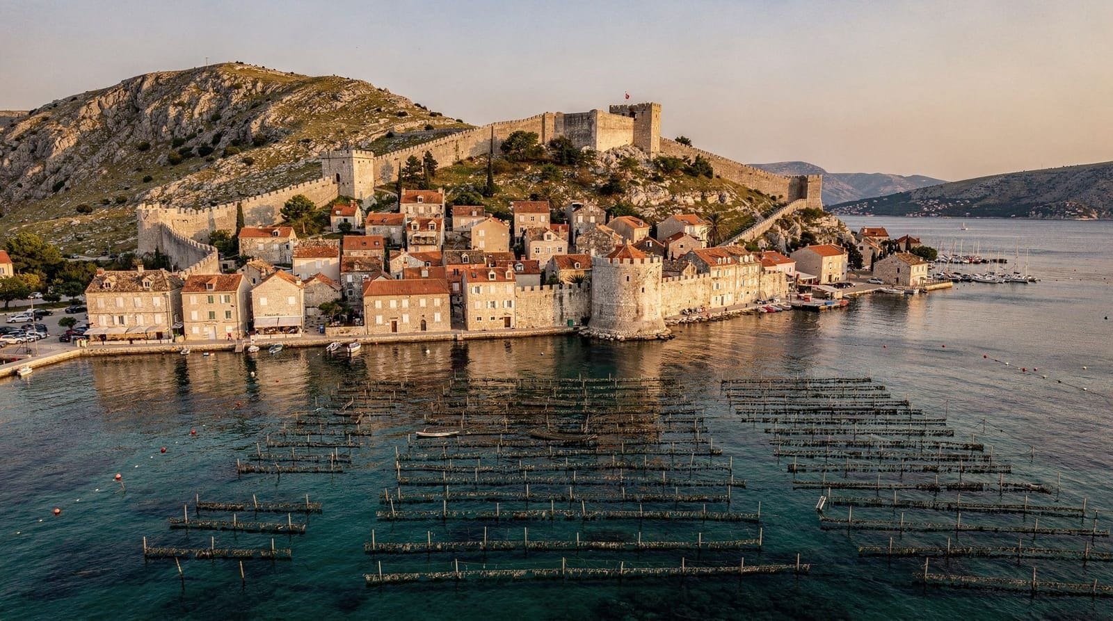 Geheimtipps in Kroatien: Jenseits von Dubrovnik und Split — Kroatien abseits der Postkarten: Vis, Šibenik, Ston, Samobor, Osijek und andere 