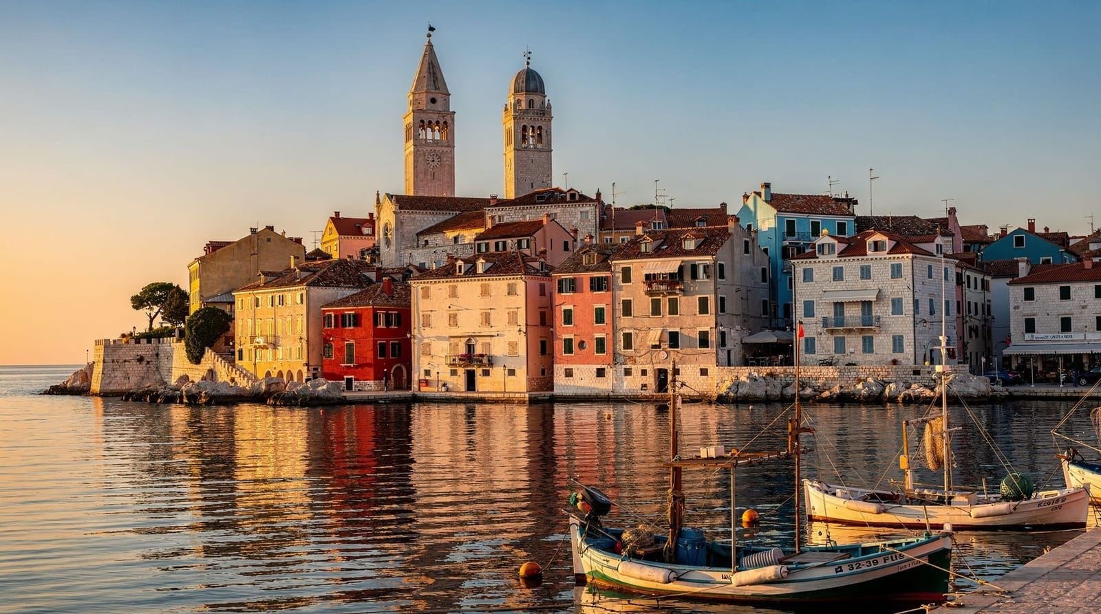 Kroatiens schönste Städte: Rovinj, Trogir, Hvar und mehr — Von Rovinjis venezianischem Ufer bis zu Trogirs UNESCO-Altstadt und Hvars Kalkst