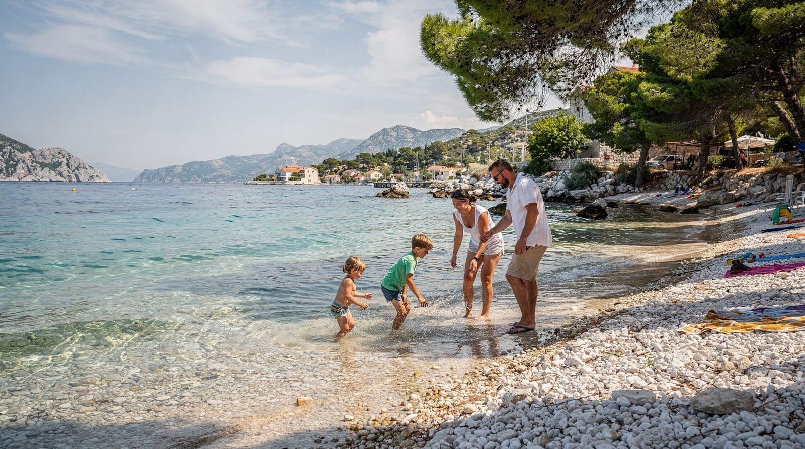 Kroatien mit Kindern — vollständiger Familienreise-Leitfaden — Kroatien mit Kindern: beste Regionen, Strände, Inseln, Parks, Transport und alte
