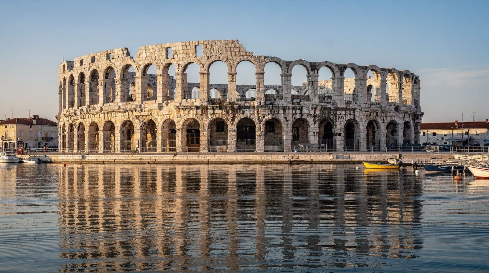 Tagesausflüge von Rovinj: Pula, Poreč, Venedig, Motovun und istrische Hügelstädte — Tagesausflüge von Rovinj: Pula (45 Min.), Venedig per Schnellboot, Poreč, Motovu